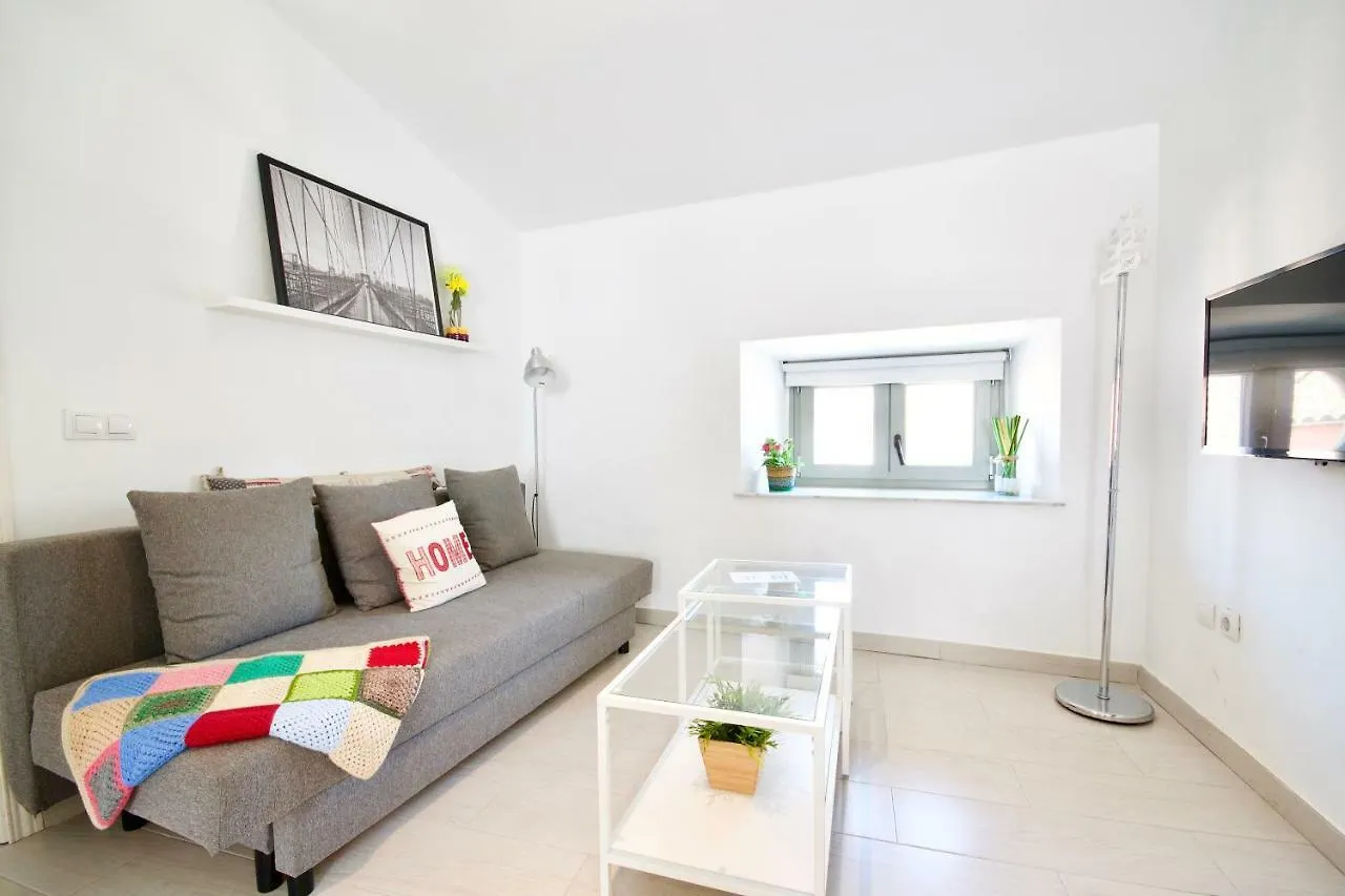 Malagaurbanrooms - Central Suites 0*, Málaga